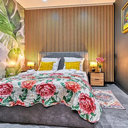 Orlik 8 Z Prywatna Sauna, Pilkarzykami, 80 Metrow - 5d Appartement Karpacz