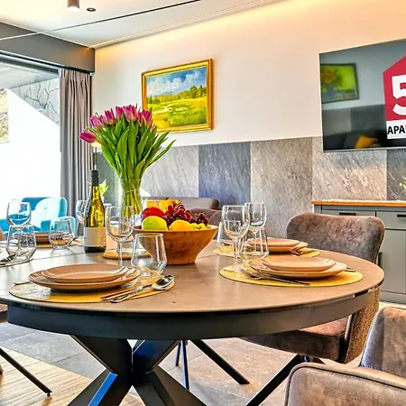 Orlik 8 Z Prywatna Sauna, Pilkarzykami, 80 Metrow - 5d Apartment *