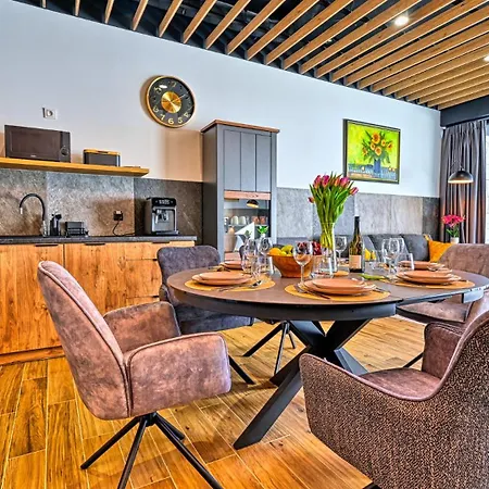 Orlik 8 Z Prywatna Sauna, Pilkarzykami, 80 Metrow - 5d Apartment