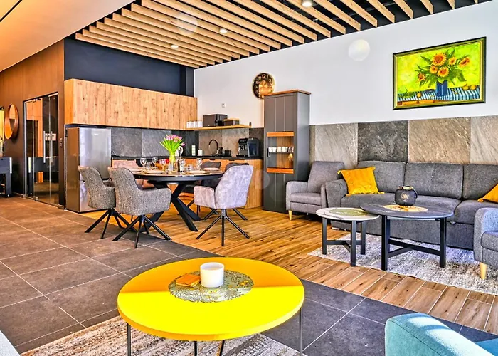 Orlik 8 Z Prywatna Sauna, Pilkarzykami, 80 Metrow - 5d Karpacz